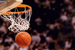 澳大利亚-C罗空降雄鹿狂砍50分，NBA惊天爆冷引全网沸腾